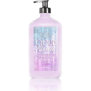 Зволожуючий крем для тіла Devoted Creations Cloud Kissed з ароматом ванілі для всіх типів шкіри 540 мл
