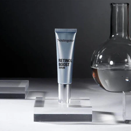 Антивікова буст-сироватка Neutrogena з ретинолом та гіалуроновою кислотою 30мл: ціни та характеристики